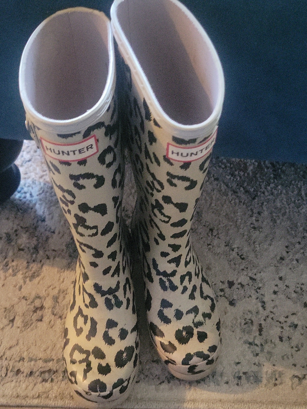 Hunter Leopard-Print Tall Rain Boots in Cream and Black. Girls Size 3